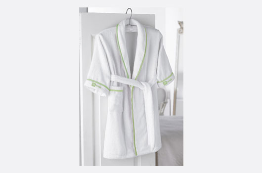 spa essentials robe